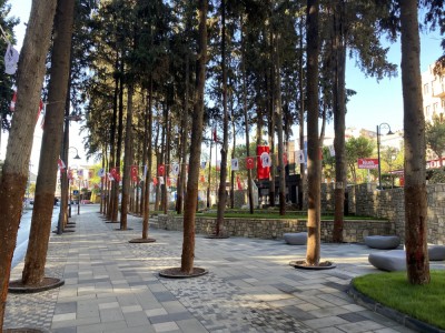 KAHRAMANLAR PARKI