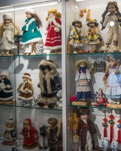 Meral – Öğül Orhan Porcelain Doll House