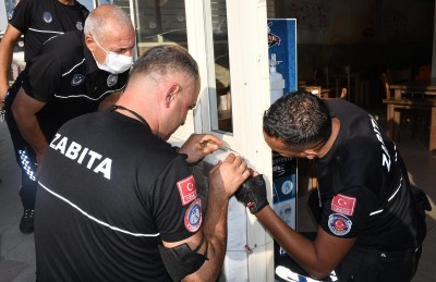 KUŞADASI BELEDİYESİ KAÇAK YAPILAŞMAYA GÖZ AÇTIRMIYOR