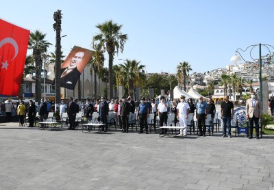 KUŞADASI’NDA GAZİLER GÜNÜ KUTLAMASI