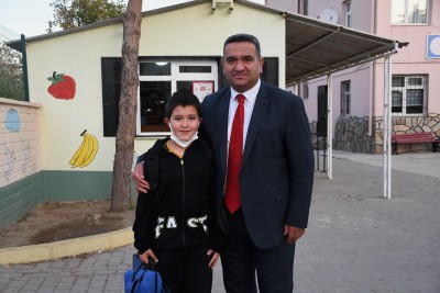 KUŞADASI BELEDİYESİ EĞİTİME GİDEN YOLLARIN ÖNÜNÜ AÇTI