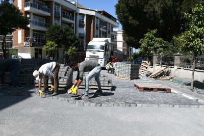 DAVUTLAR MAHALLESİ’NE 4 AYDA 20 BİN METREKARE YENİ YOL