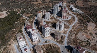KUŞADASI’NA BİR YILDA 272 BİN 779 METREKARE YENİ YOL