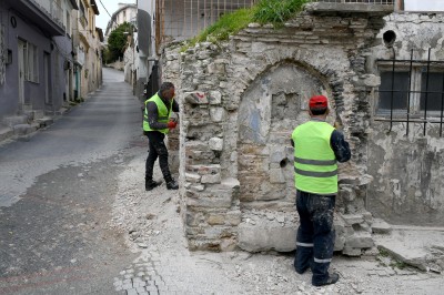 KUŞADASI’NIN TARİHİ ÇEŞMELERİ ESKİ GÜNLERİNE DÖNÜYOR
