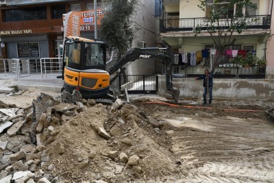 CUMHURİYET MAHALLESİ’NİN 7 SOKAĞI YENİLENDİ