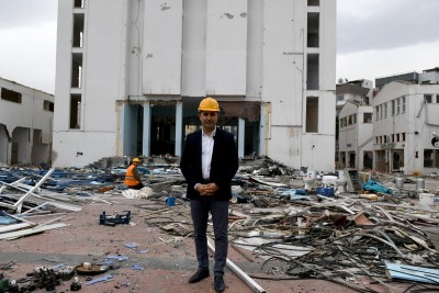 BAŞKAN ÖMER GÜNEL: “YAŞADIĞIMIZ BU ACI DEPREM FELAKETİ NE KADAR DOĞRU BİR KARAR VERDİĞİMİZİ GÖZLER ÖNÜNE SERDİ