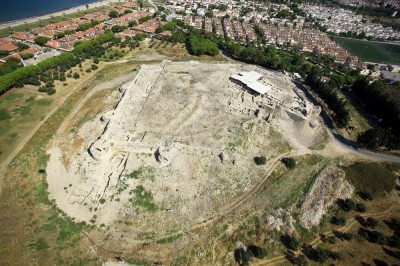 KUŞADASI BELEDİYESİ KENTİN TARİHİ DEĞERLERİNE SAHİP ÇIKIYOR