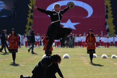 KUŞADASI BELEDİYESİ HALK DANSLARI AKADEMİSİ KURUYOR