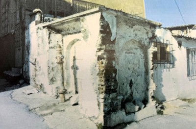 KUŞADASI’NDAKİ TARİHİ ÇEŞMELER ASLINA UYGUN OLARAK RESTORE EDİLMEKTEDİR