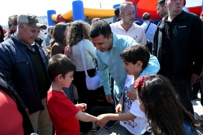 BAŞKAN ÖMER GÜNEL ÇOCUKLARIN BAYRAM SEVİNCİNE ORTAK OLDU