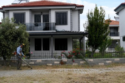 BAŞKAN ÖMER GÜNEL TALİMAT VERDİ DAVUTLAR VE GÜZELÇAMLI MAHALLELERİNDE TEMİZLİK VE BAKIM SEFERBERLİĞİ BAŞLATILDI