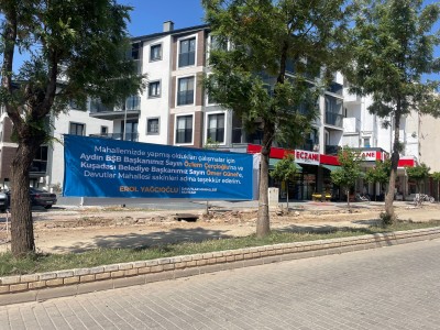 DAVUTLAR MAHALLESİ MUHTARINDAN PANKARTLI TEŞEKKÜR