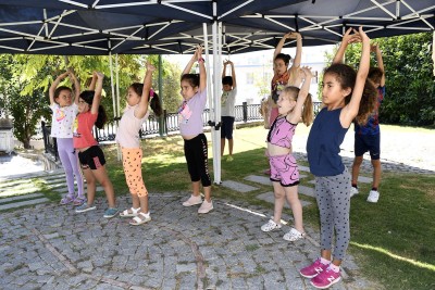 SEYAKMER ÇOCUKLARI YOGA İLE TANIŞTIRDI