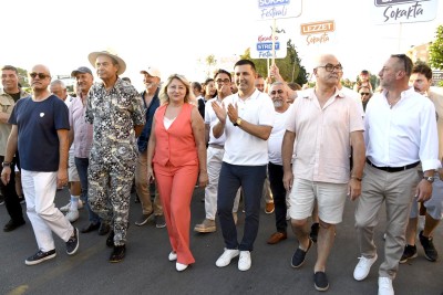 TÜRKİYE KUŞADASI SOKAK FESTİVALİ’NDE BULUŞTU