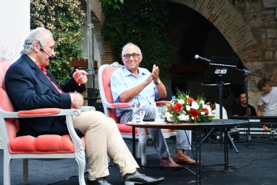 ATAOL BEHRAMOĞLU: ‘’ÇAĞDAŞ ŞİİRİMİZİ CUMHURİYET’E BORÇLUYUZ’’