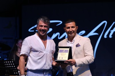 ALTIN GÜVERCİN FİNALİSTLERİ HEYECANINI EMRE ALTUĞ İLE AŞTI