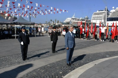 GAZİLER GÜNÜ KUŞADASI’NDA KUTLANDI