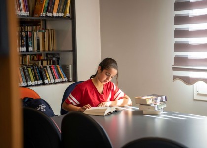 Kütüphane ve Kitap Kafe