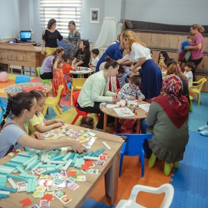 Anne-Baba-Çocuk Eğitim Merkezi