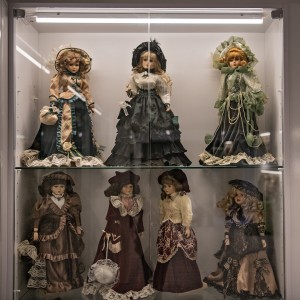 Meral – Öğül Orhan Porcelain Doll House