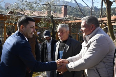 BAŞKAN ÖMER GÜNEL GÜNE KİRAZLI MAHALLESİ’NDE BAŞLADI