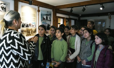 İLKOKUL ÖĞRENCİLERİ KUŞADASI’NIN İKİ YENİ TURİSTİK ROTASINI ÇOK SEVDİ