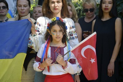KUŞADASI’NDA SAVAŞIN YILDÖNÜMÜ UNUTULMADI