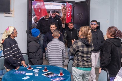 BAŞKAN ÖMER GÜNEL’E TEPE SOKAK’TA SEVGİ SELİ