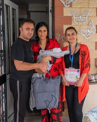 KUŞADASI BELEDİYESİ HOŞ GELDİN BEBEK ZİYARETLERİNE DEVAM EDİYOR