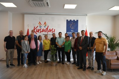BAŞKAN ÖMER GÜNEL MAHALLE MUHTARLARIYLA BİR ARAYA GELDİ