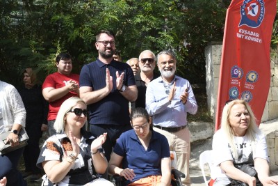 KUŞADASI’NDA ENGELLİLER HAFTASI’NA RENKLİ KUTLAMA