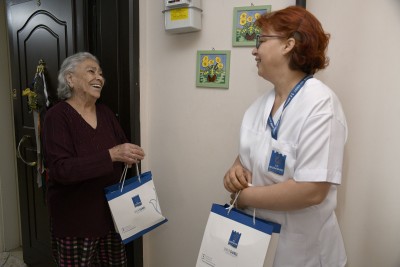 KUŞADASI BELEDİYESİ’NDEN ERKEN ANNELER GÜNÜ SÜRPRİZİ