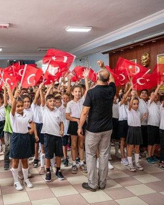 KUŞADASI’NDA İLKÖĞRETİM HAFTASI COŞKUYLA KUTLANDI