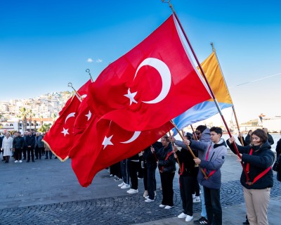 KUŞADASI’NDA 24 KASIM ÖĞRETMENLER GÜNÜ KUTLANDI