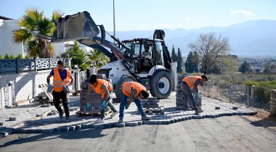 KUŞADASI’NDA HİZMET ÜRETME MESAİSİ ARALIKSIZ DEVAM EDİYOR