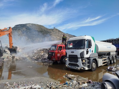 KUŞADASI MUNICIPALITY ASSISTS FIRE COMBAT EFFORTS IN SÖKE