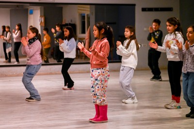 FOLK DANCES FROM DIFFERENT REGIONS ARE KEPT ALIVE IN KUŞADASI