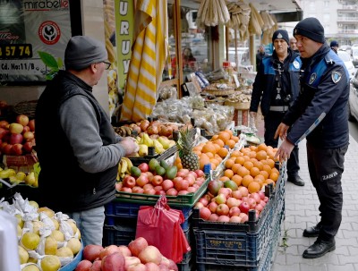 KUSADASI MUNICIPAL POLICE TEAMS CONDUCT PAVEMENT OCCUPATION INSPECTIONS