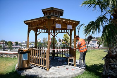 KUŞADASI MUNICIPALITY CLEANING EMPLOYEES CALL FOR ENVIRONMENTAL CONSCIOUSNESS