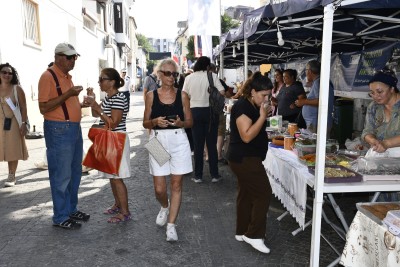 KUŞADASI’NIN HAFIZASI ‘HATIRLAYAN MAHALLE GÜNLERİ’NDE’ YENİDEN CANLANIYOR