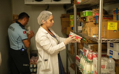 KUŞADASI’NDA GIDA İŞLETMELERİNE GENİŞ ÇAPLI HİJYEN DENETİMİ