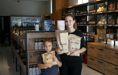 KUŞADASI BELEDİYESİ’NDEN KADIN ÜRETİCİYE TAM DESTEK; HALK ADA MARKET