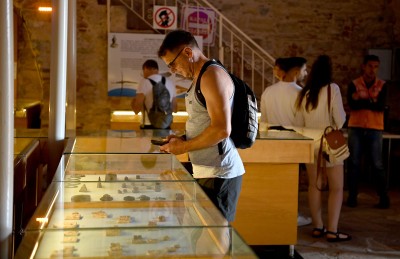 DENİZ TİCARET TARİHİ MÜZESİ YABANCI TURİSTLERİN İLGİ ODAĞINDA