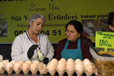 KUŞADASI BELEDİYESİ’NDEN PAZAR YERLERİNDE SÜT VE SÜT ÜRÜNLERİNE HİJYEN DENETİMİ