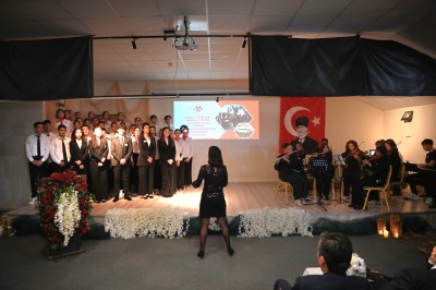 KUŞADASI’NDA 24 KASIM ÖĞRETMENLER GÜNÜ KUTLANDI