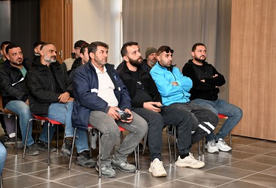 KUŞADASI BELEDİYESİ TEMİZLİK İŞLERİ MÜDÜRLÜĞÜ PERSONELİNE ‘GÜVENLİ SÜRÜŞ EĞİTİMİ’