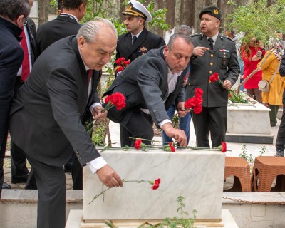 KUŞADASI’NDA ÇANAKKALE DENİZ ZAFERİ’NİN 111. YILI KUTLANDI