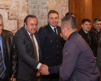 KUŞADASI’NDA İLÇE PROTOKOLÜ VATANDAŞLARLA BAYRAMLAŞTI