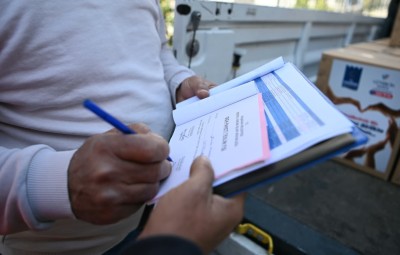 KUŞADASI BELEDİYESİ'NDEN İHTİYAÇ SAHİPLERİNE DÜZENLİ GIDA DESTEĞİ