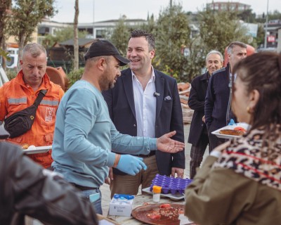 BAŞKAN VEKİLİ DEMİRTAŞ’TAN PARK VE BAHÇELER PERSONELİNE SABAH ZİYARETİ